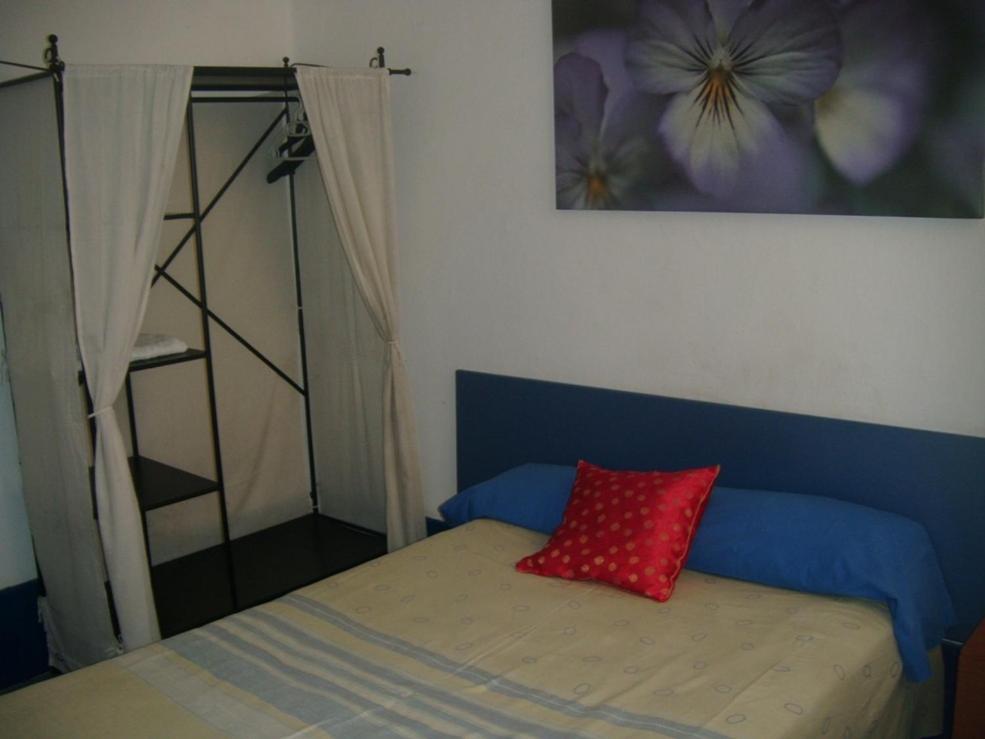 Puerta Del Sol Rooms มาดริด ห้อง รูปภาพ