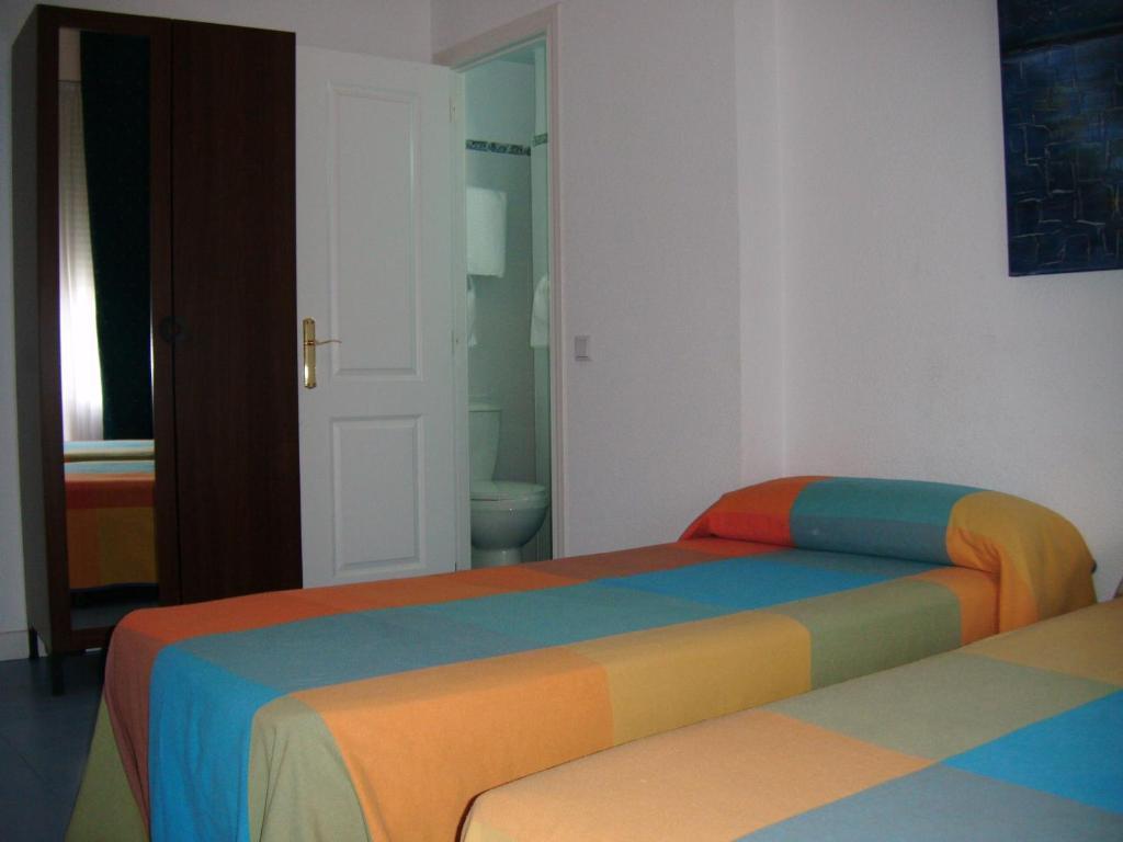 Puerta Del Sol Rooms มาดริด ห้อง รูปภาพ